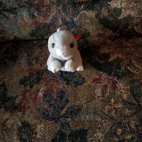 Nibbler, small rabbit soft, plush, realistic classic toy, Ty Beanie Babies - Picture 9 of 9